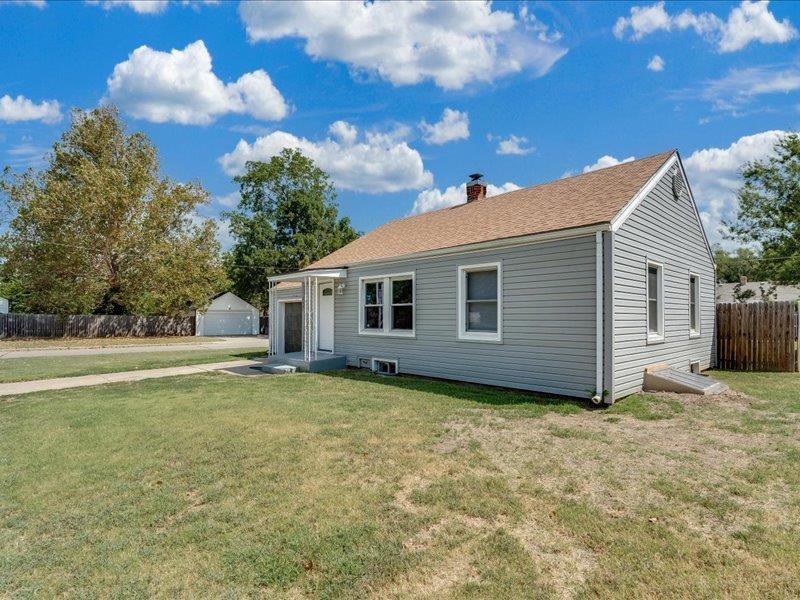 2602 S Mosley St Property Photo 4
