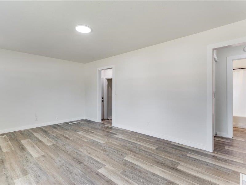 2602 S Mosley St Property Photo 12