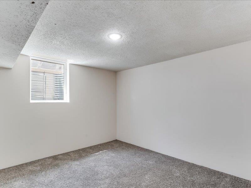 2602 S Mosley St Property Photo 31
