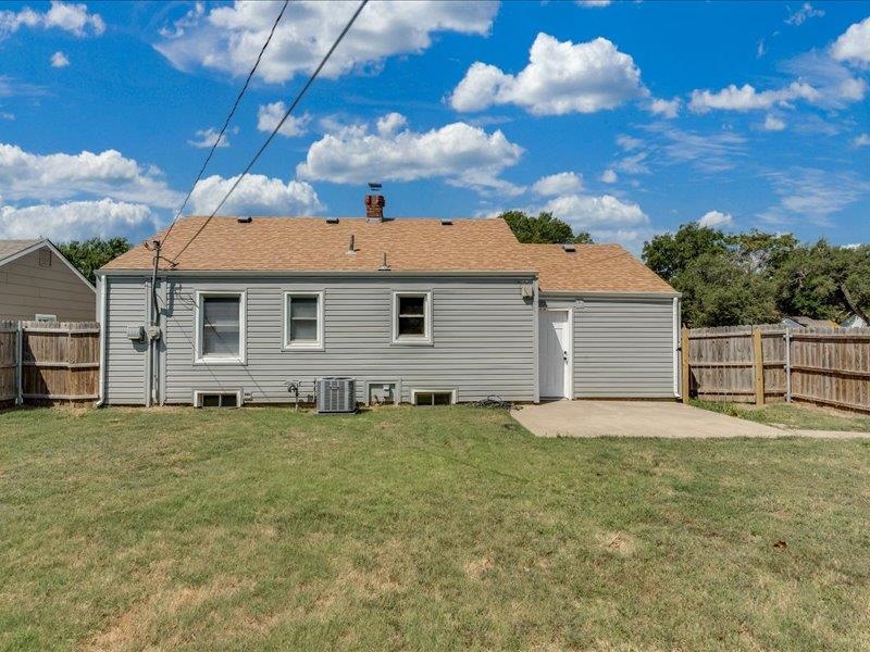 2602 S Mosley St Property Photo 33