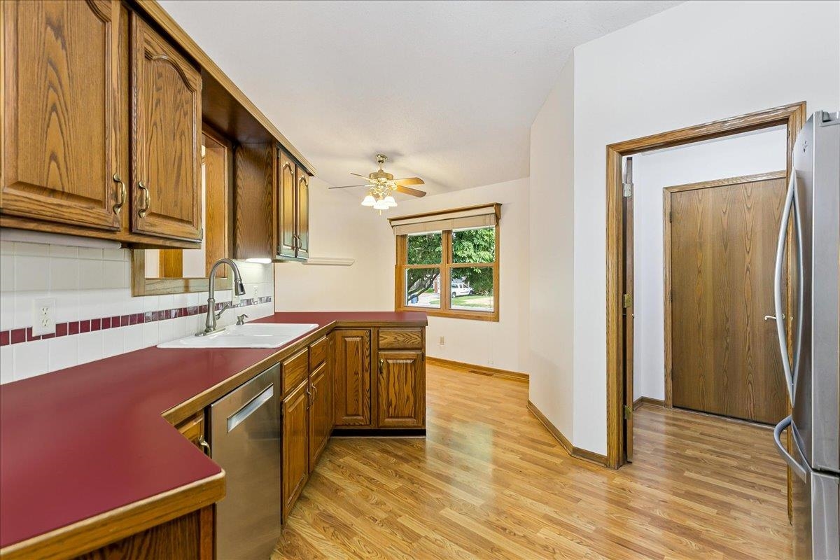 9715 W Westlawn St Property Photo 6