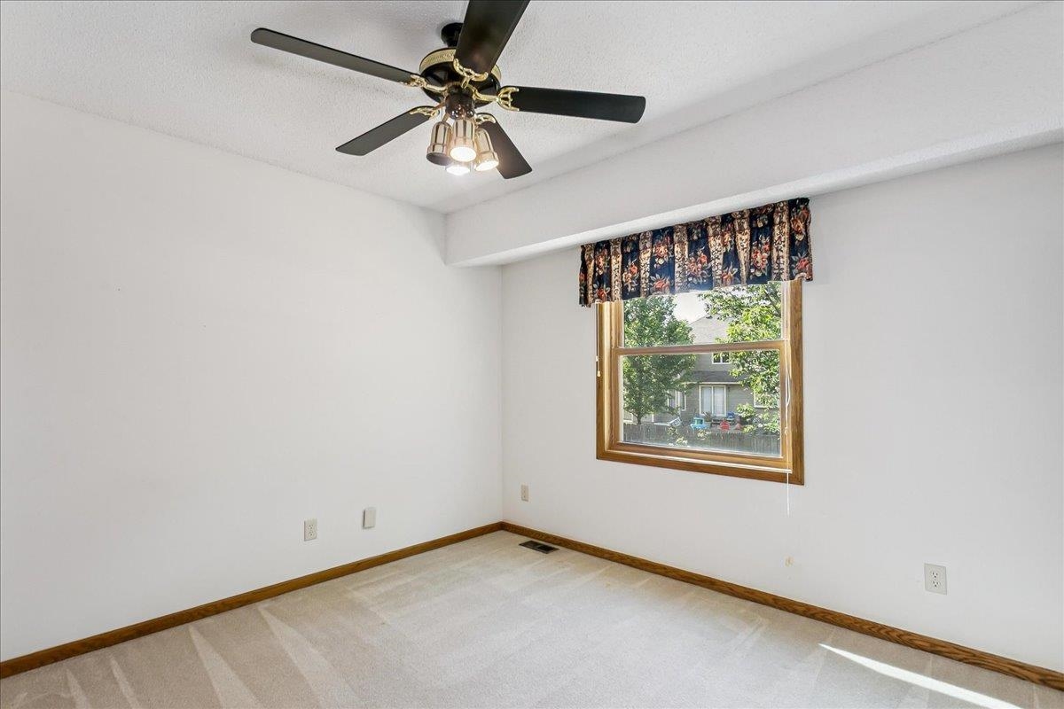 9715 W Westlawn St Property Photo 10