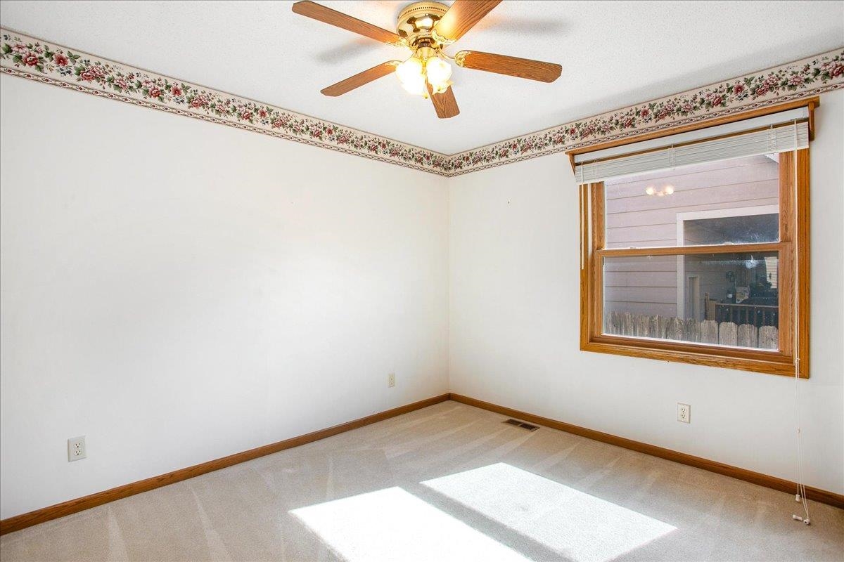 9715 W Westlawn St Property Photo 12