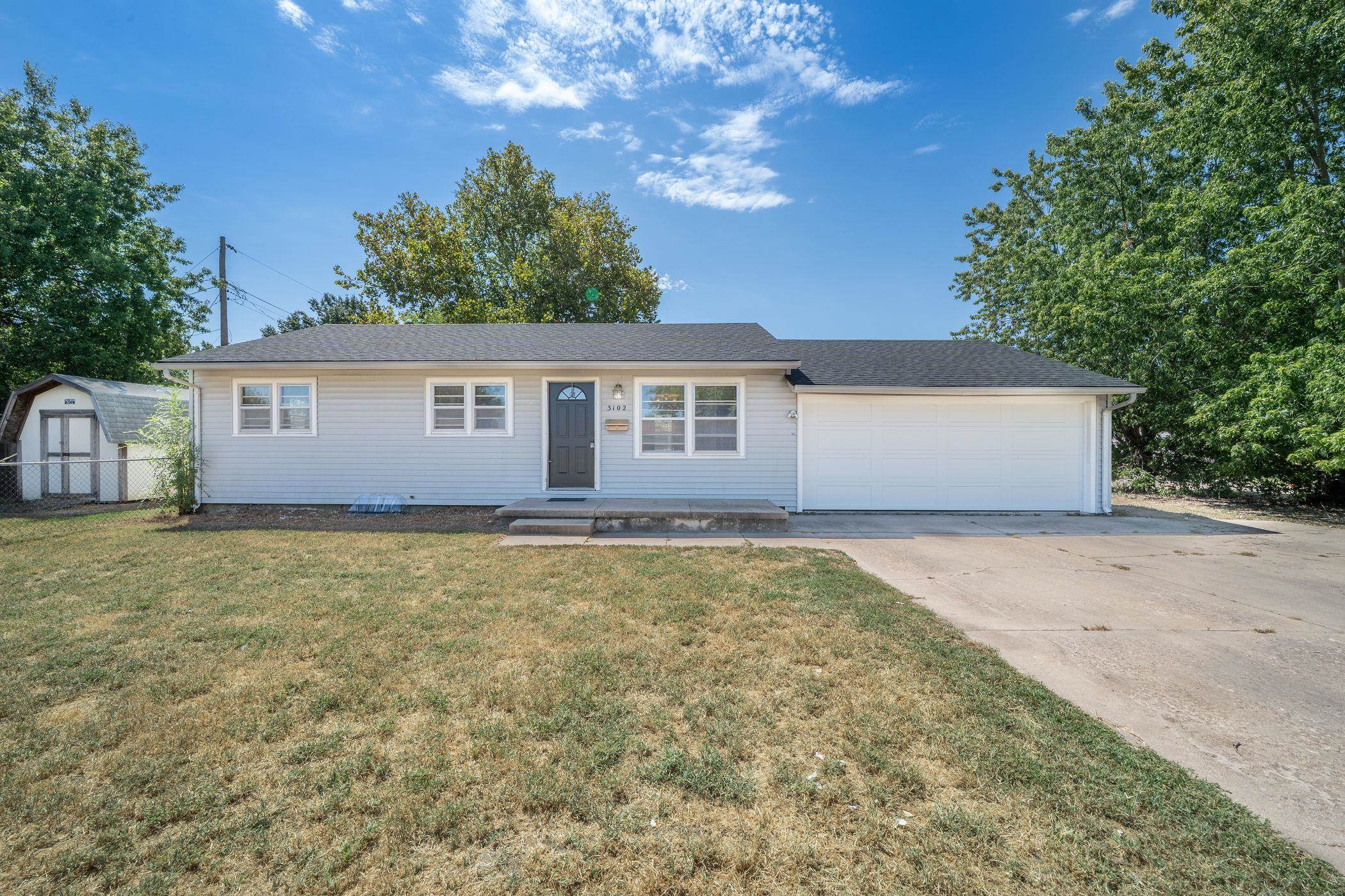 3102 S Palisade Property Photo 1