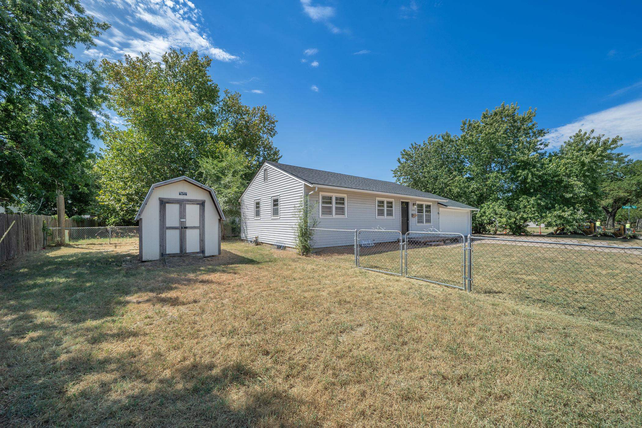 3102 S Palisade Property Photo 2