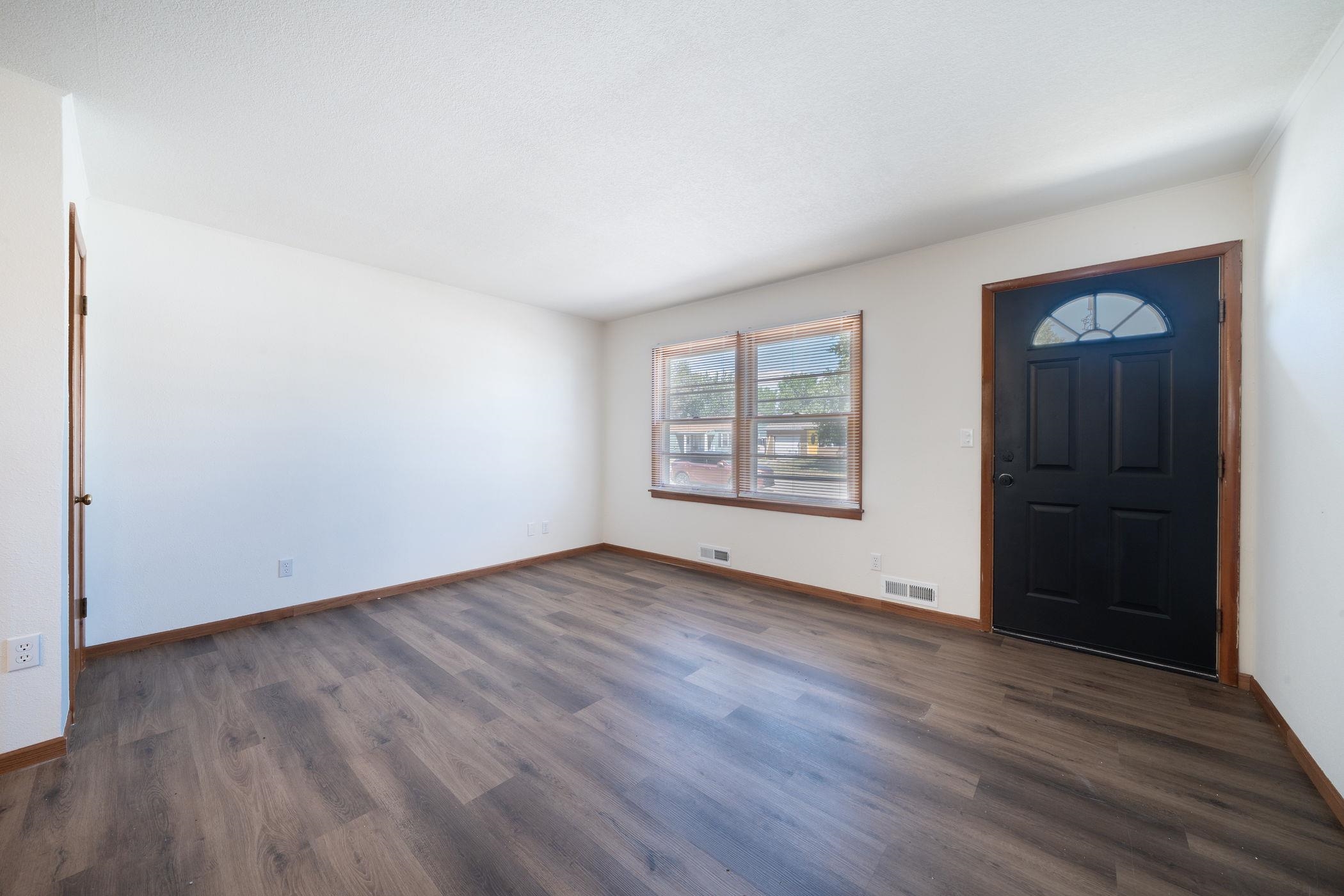3102 S Palisade Property Photo 3