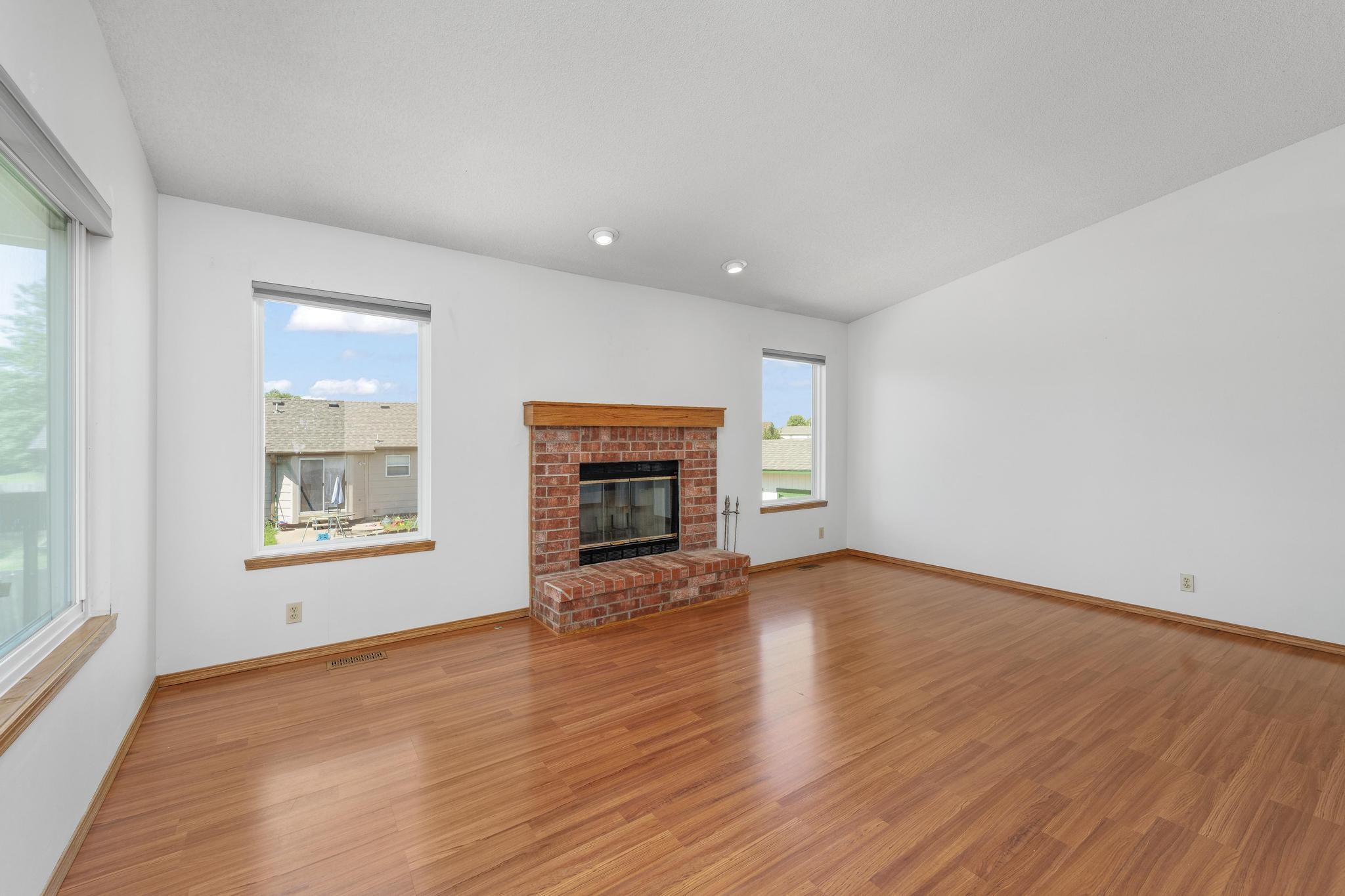 2229 S Prescott Property Photo 5
