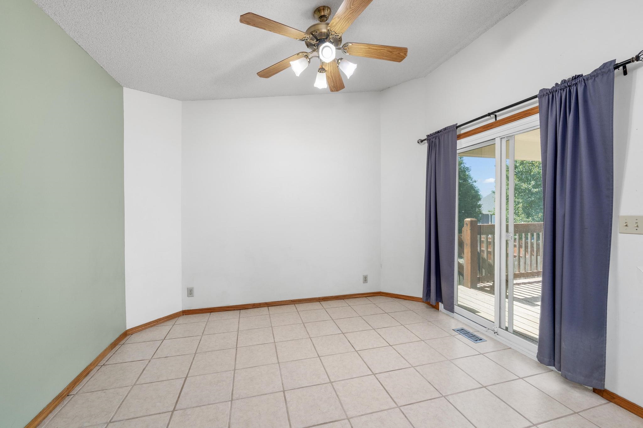 2229 S Prescott Property Photo 7