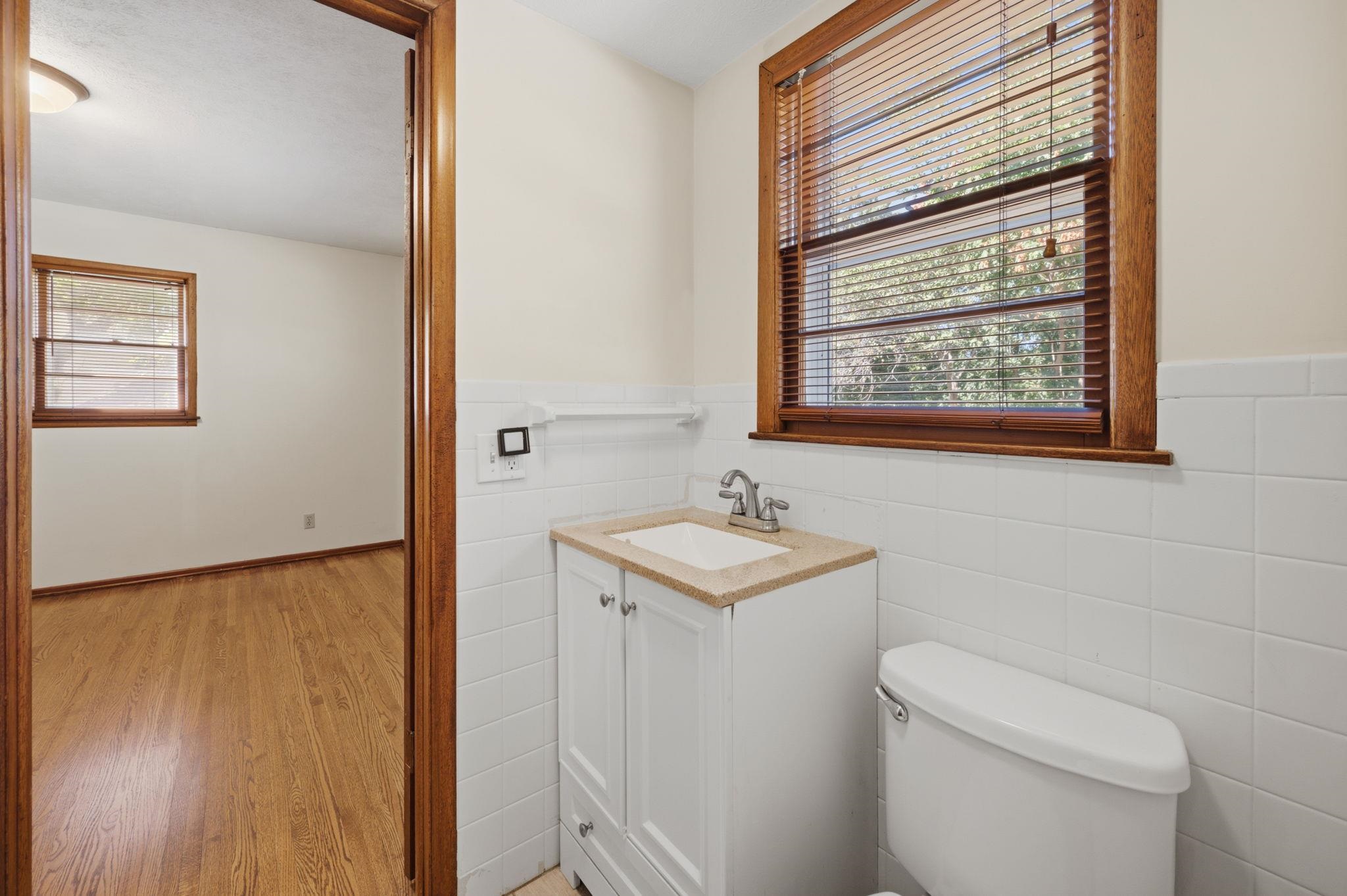 1305 N Gretchen Property Photo 15