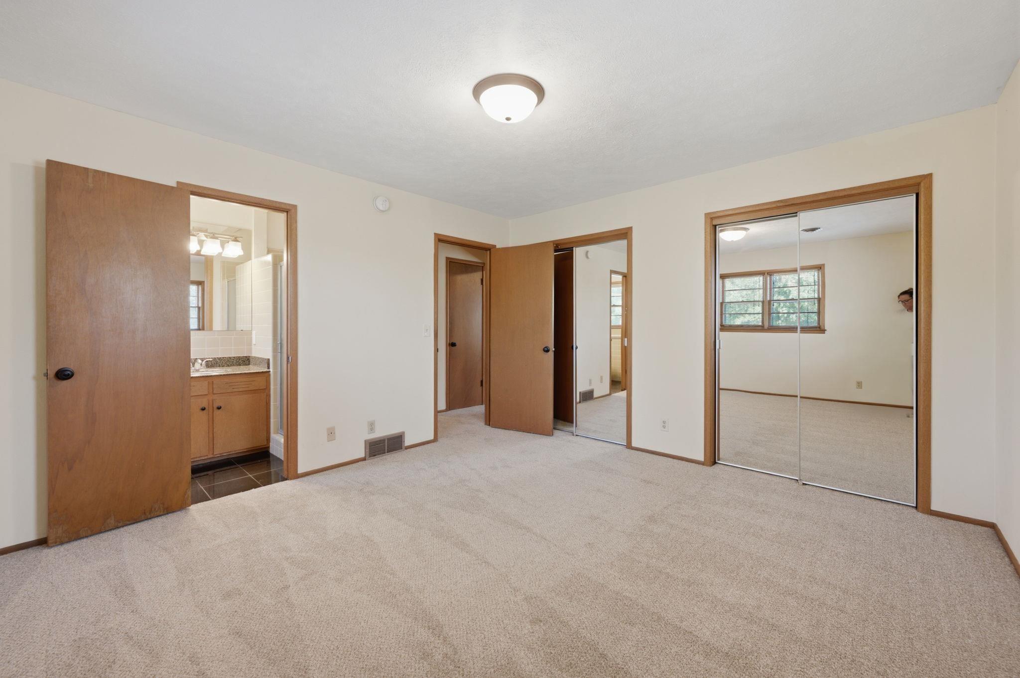 1305 N Gretchen Property Photo 17