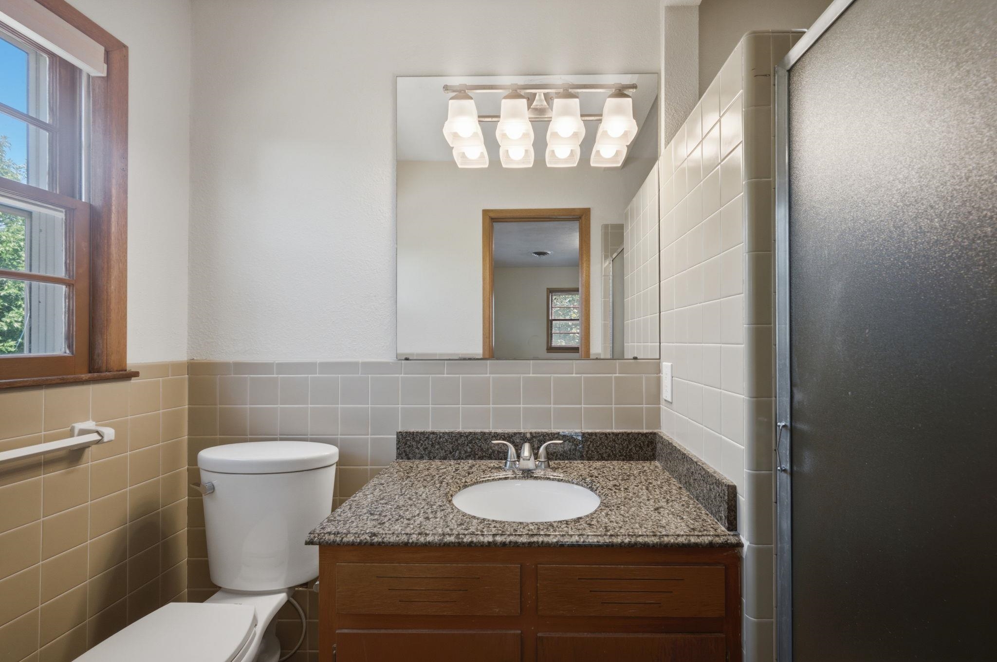 1305 N Gretchen Property Photo 19