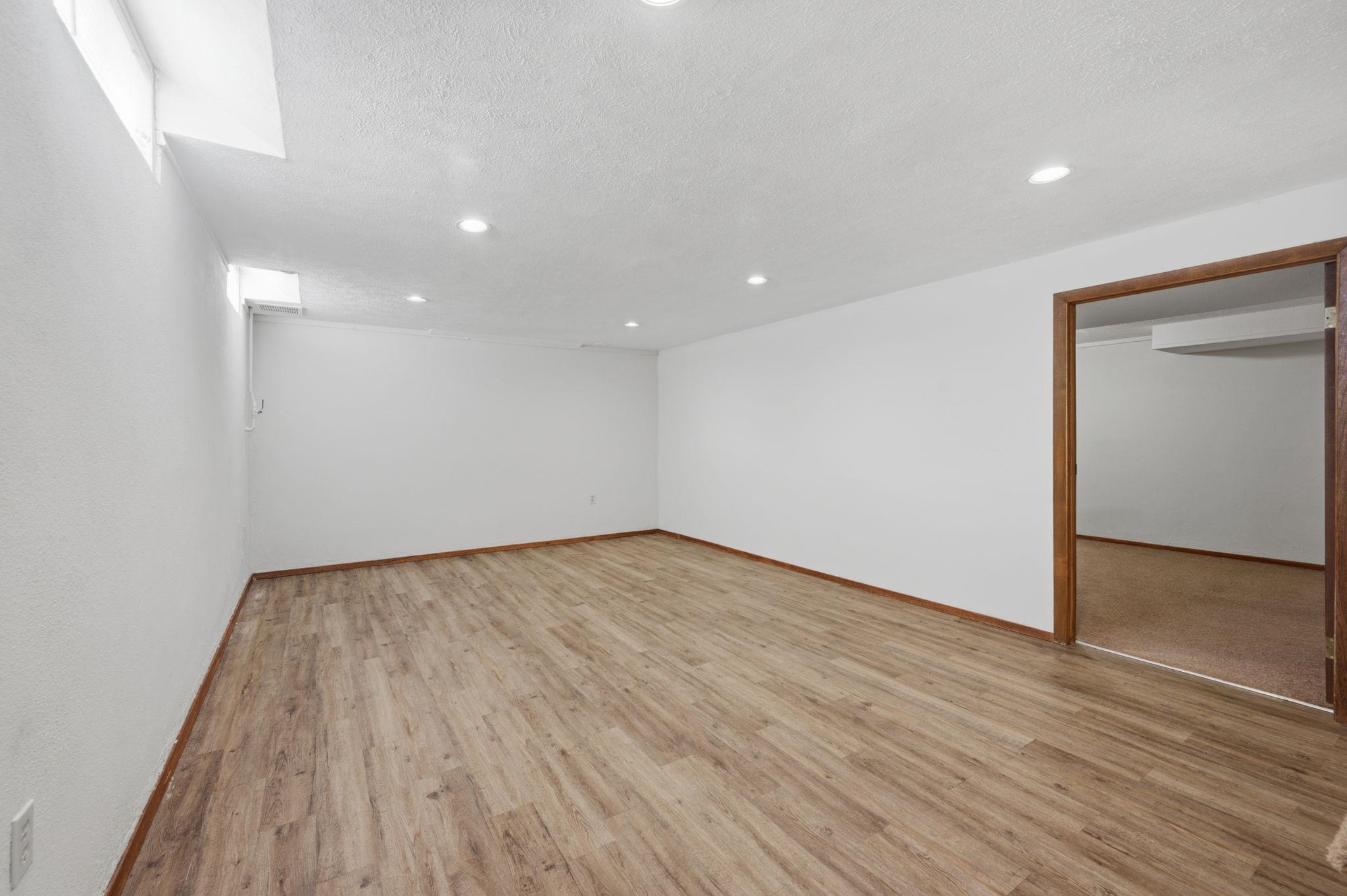 1305 N Gretchen Property Photo 26
