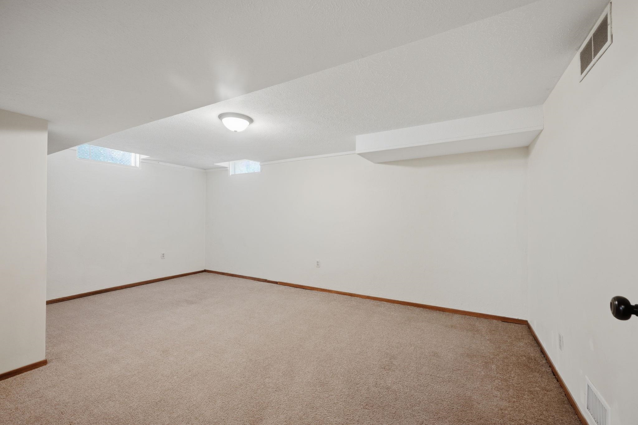 1305 N Gretchen Property Photo 27