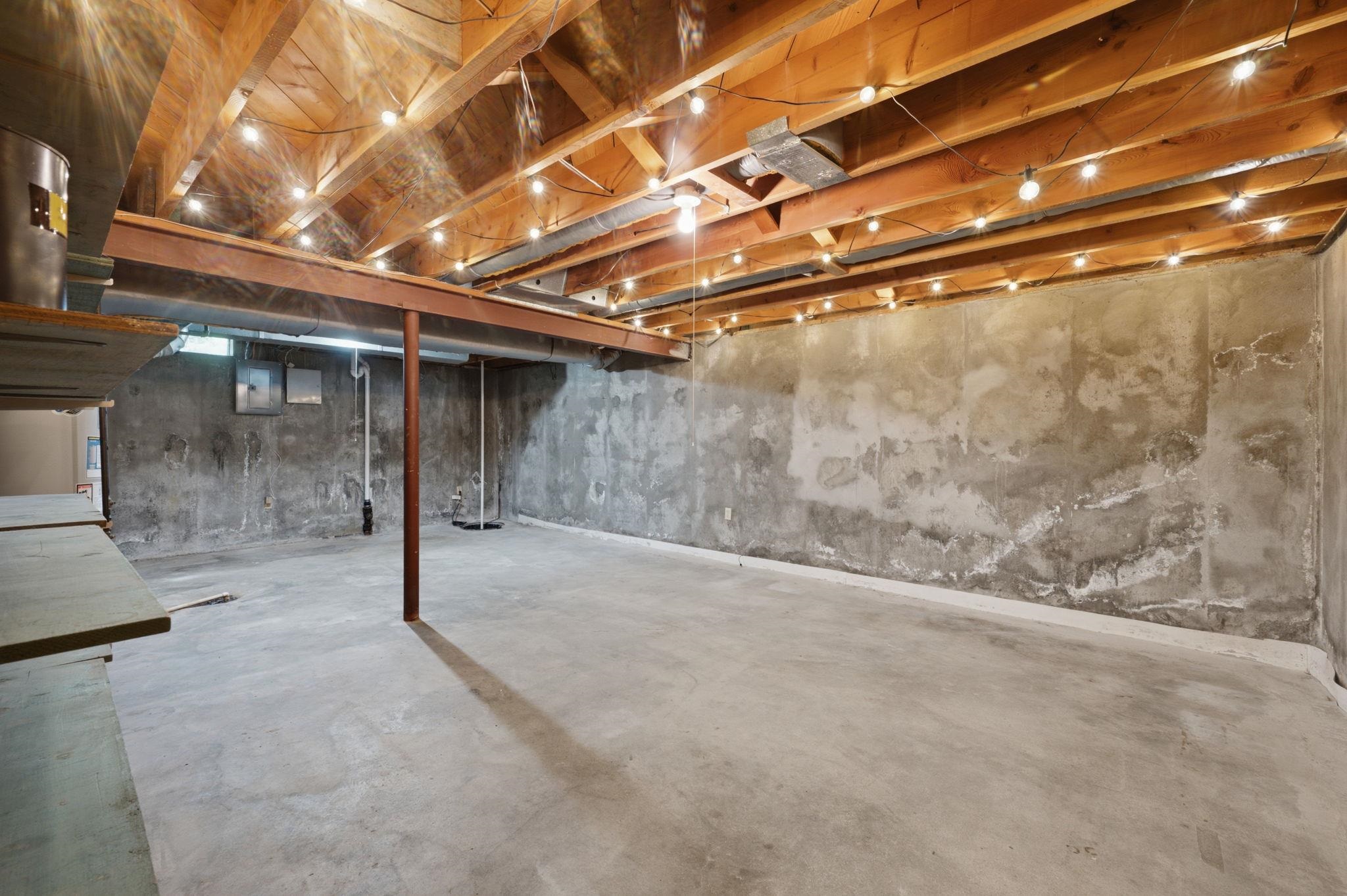 1305 N Gretchen Property Photo 28