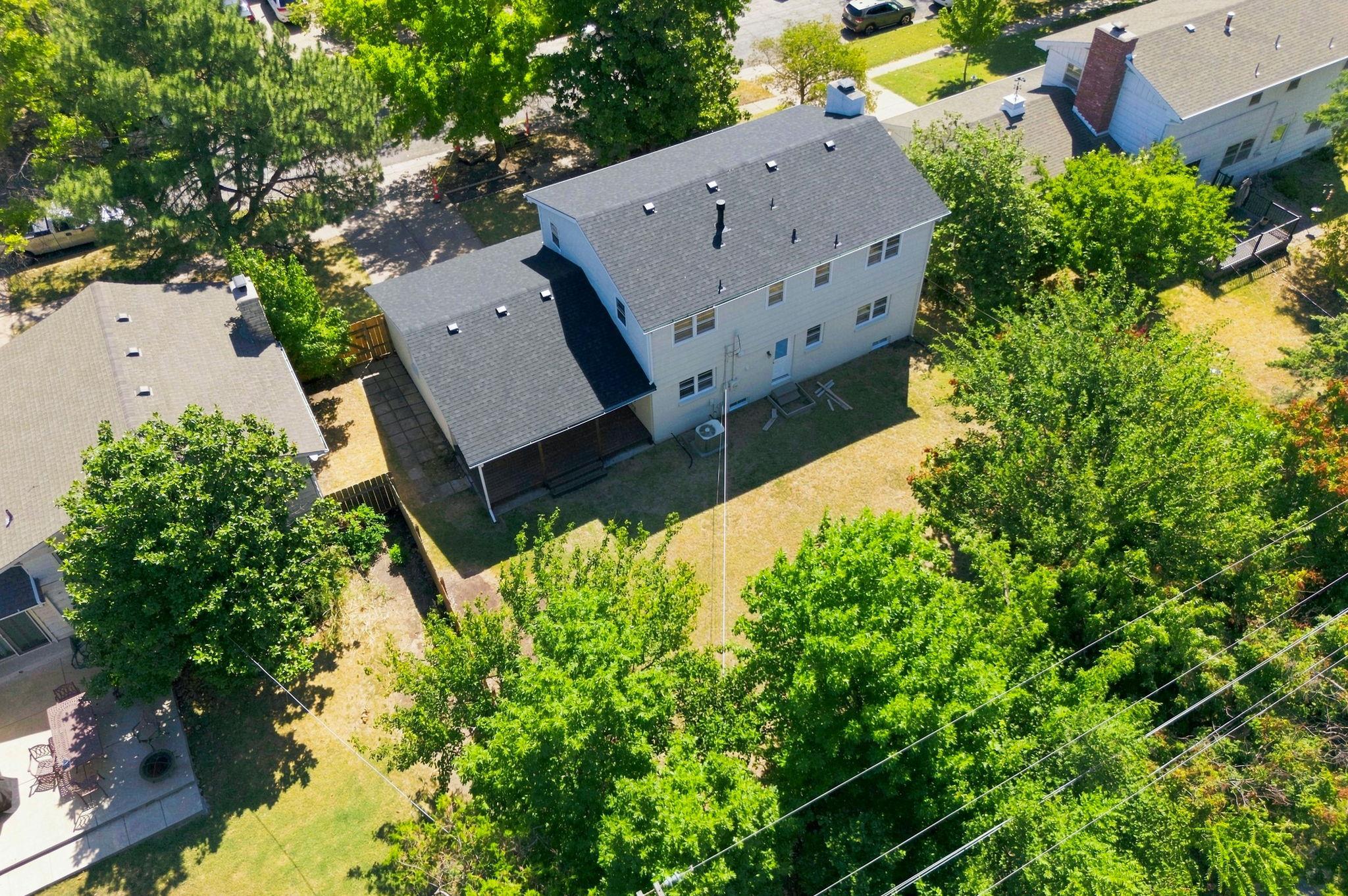 1305 N Gretchen Property Photo 31