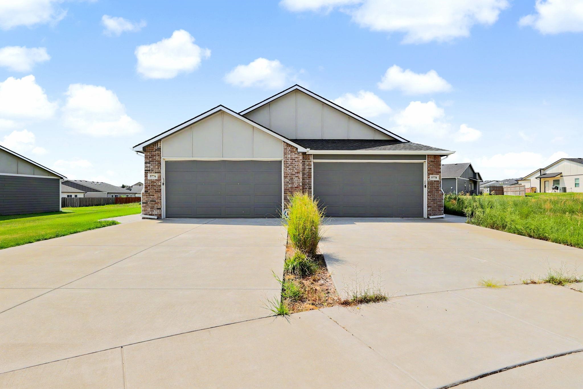 5776 E Bristol Circle Property Photo 1