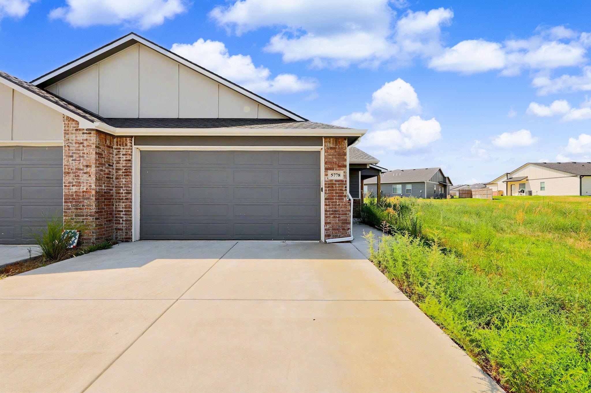 5776 E Bristol Circle Property Photo 2
