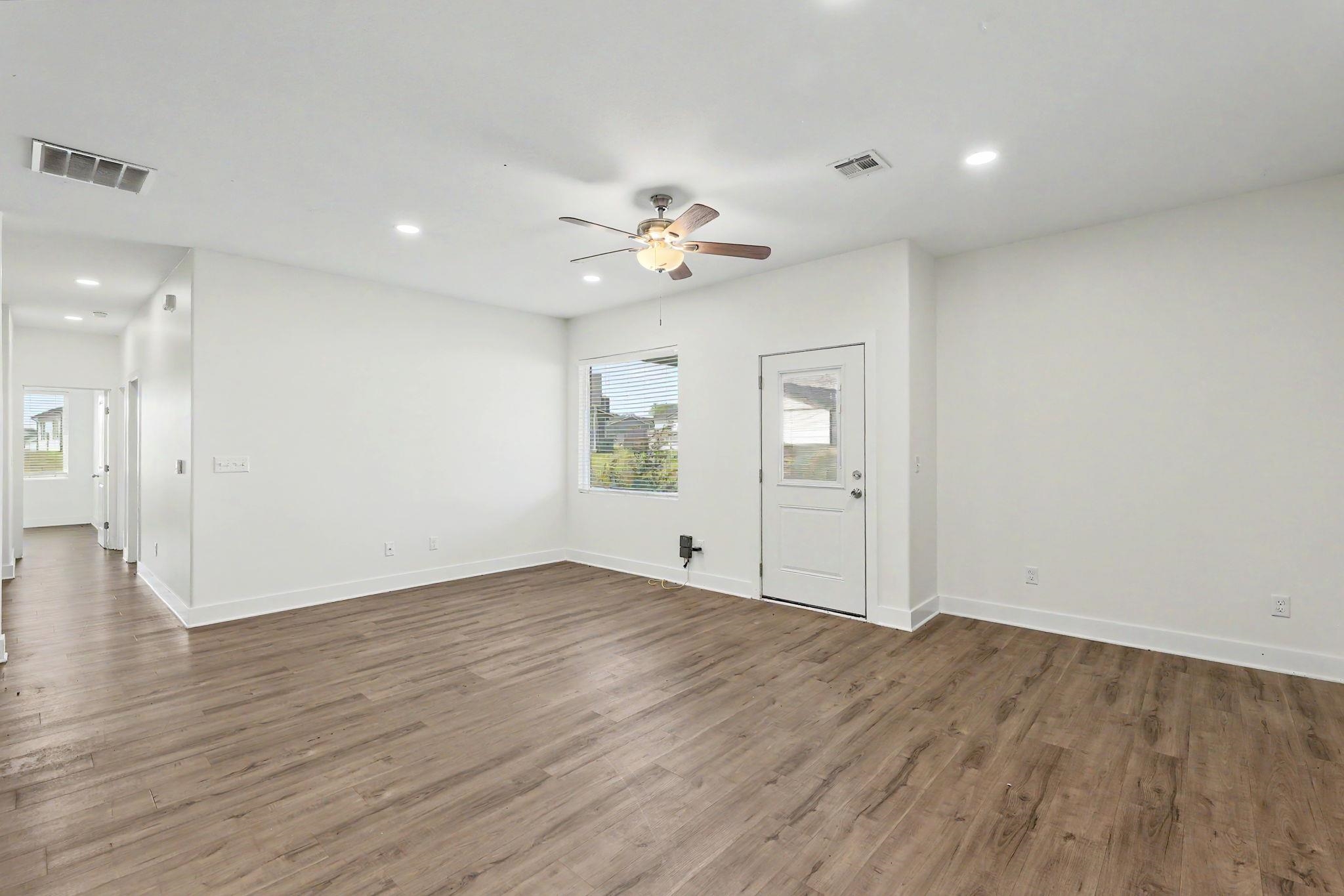 5776 E Bristol Circle Property Photo 8