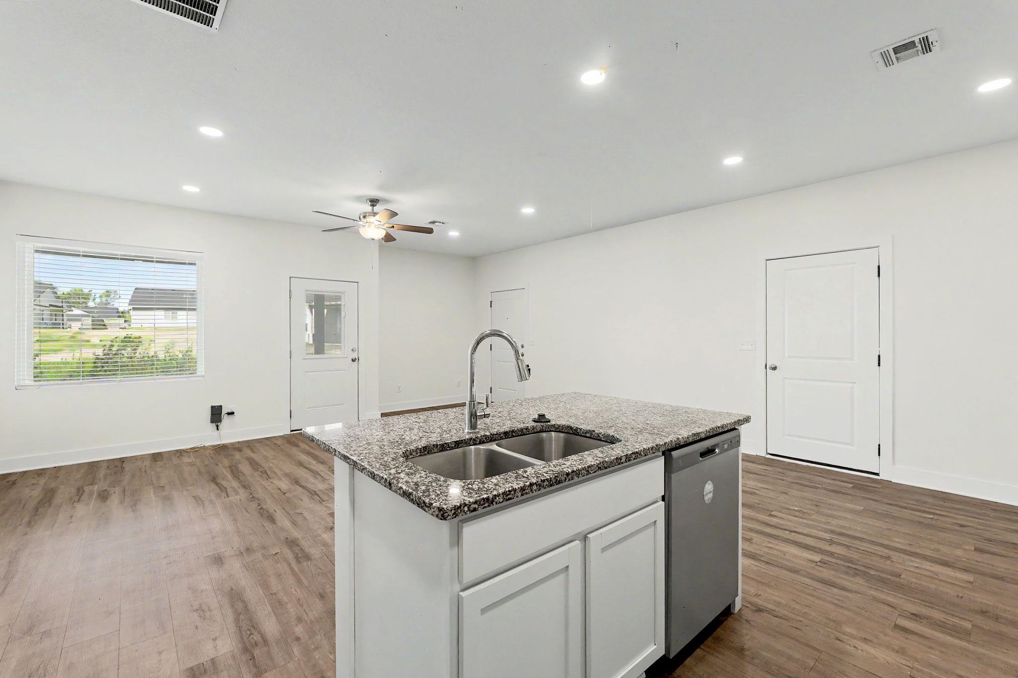 5776 E Bristol Circle Property Photo 10