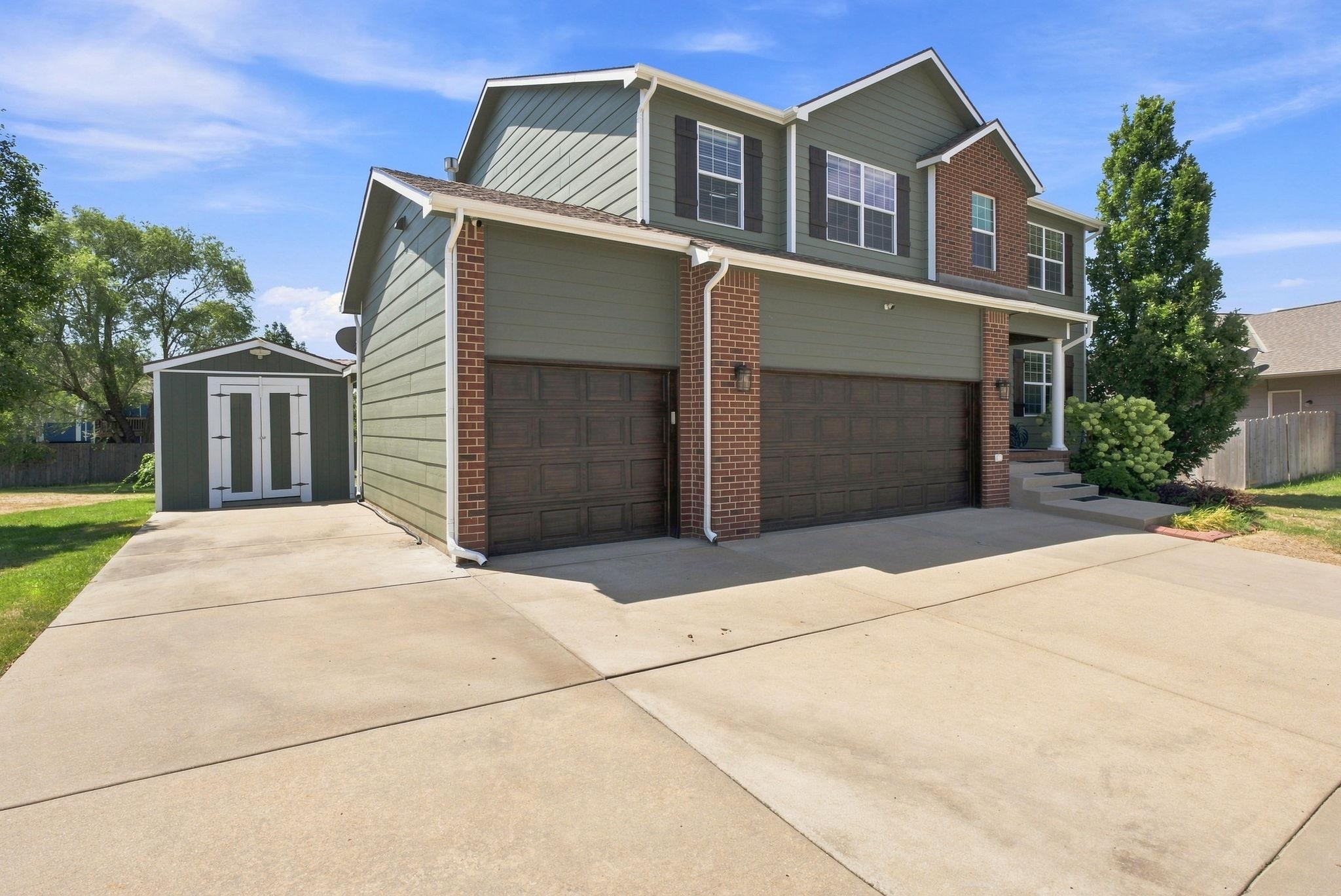 3006 N Rough Creek Cir Property Photo 2
