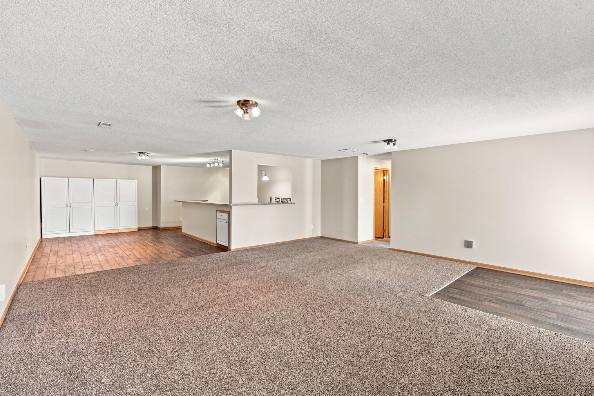 3006 N Rough Creek Cir Property Photo 28