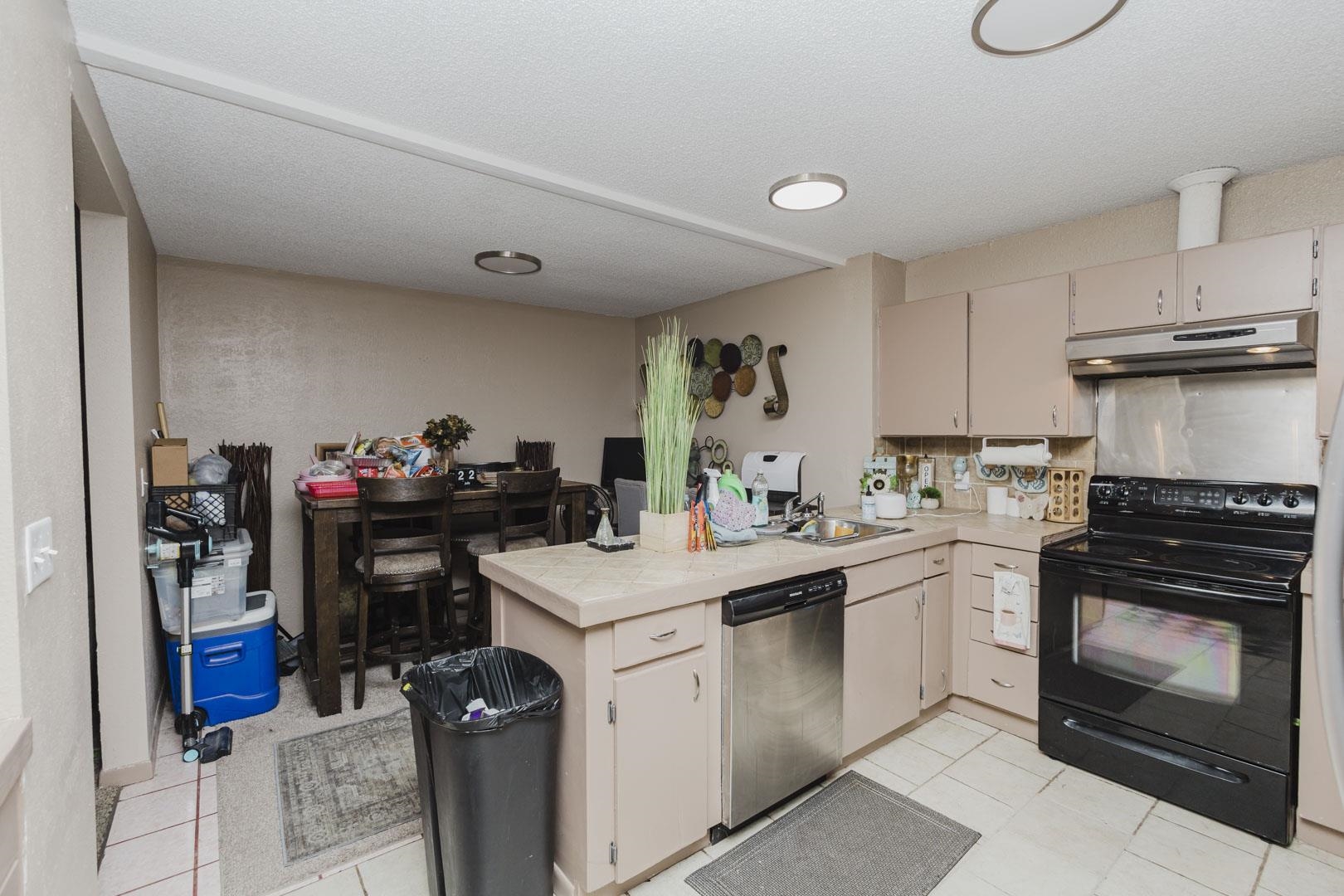 602 S Bluff Property Photo 11