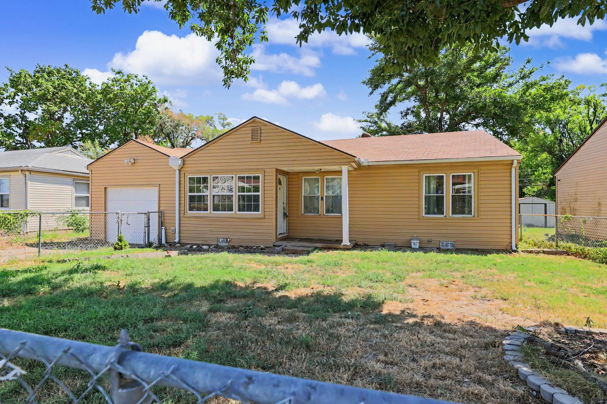 2746 N Iva Property Photo 1