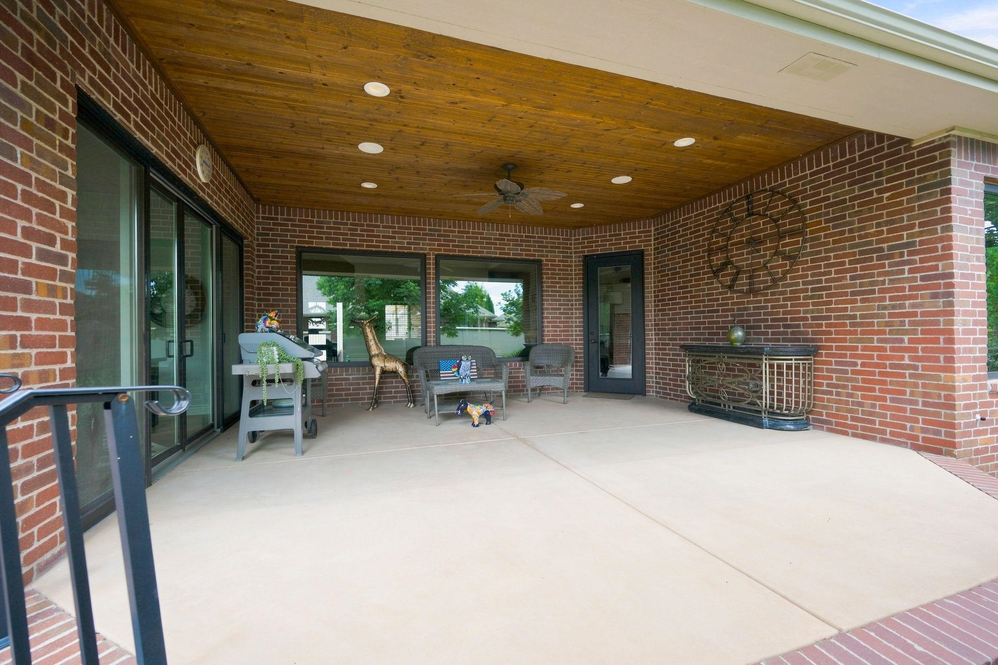 10213 E Summerfield Property Photo 34