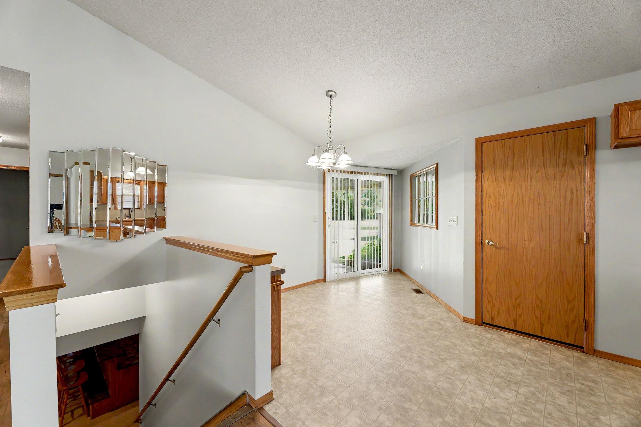 10114 W Jewell St Property Photo 8