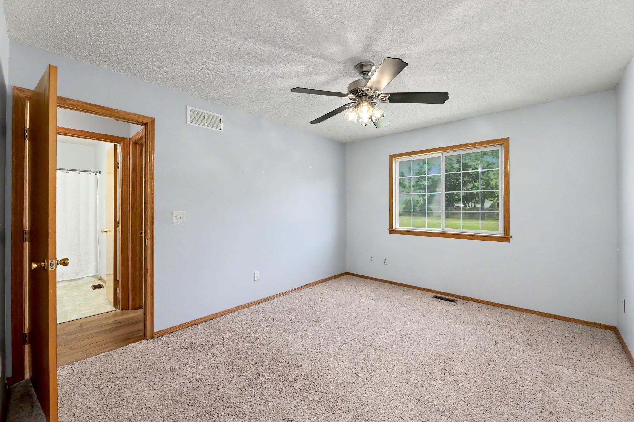 10114 W Jewell St Property Photo 10