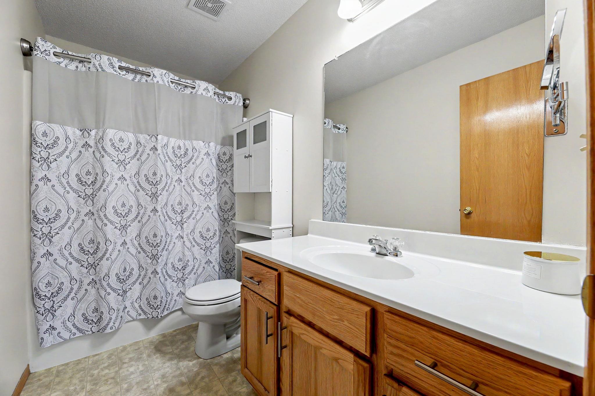 10114 W Jewell St Property Photo 12
