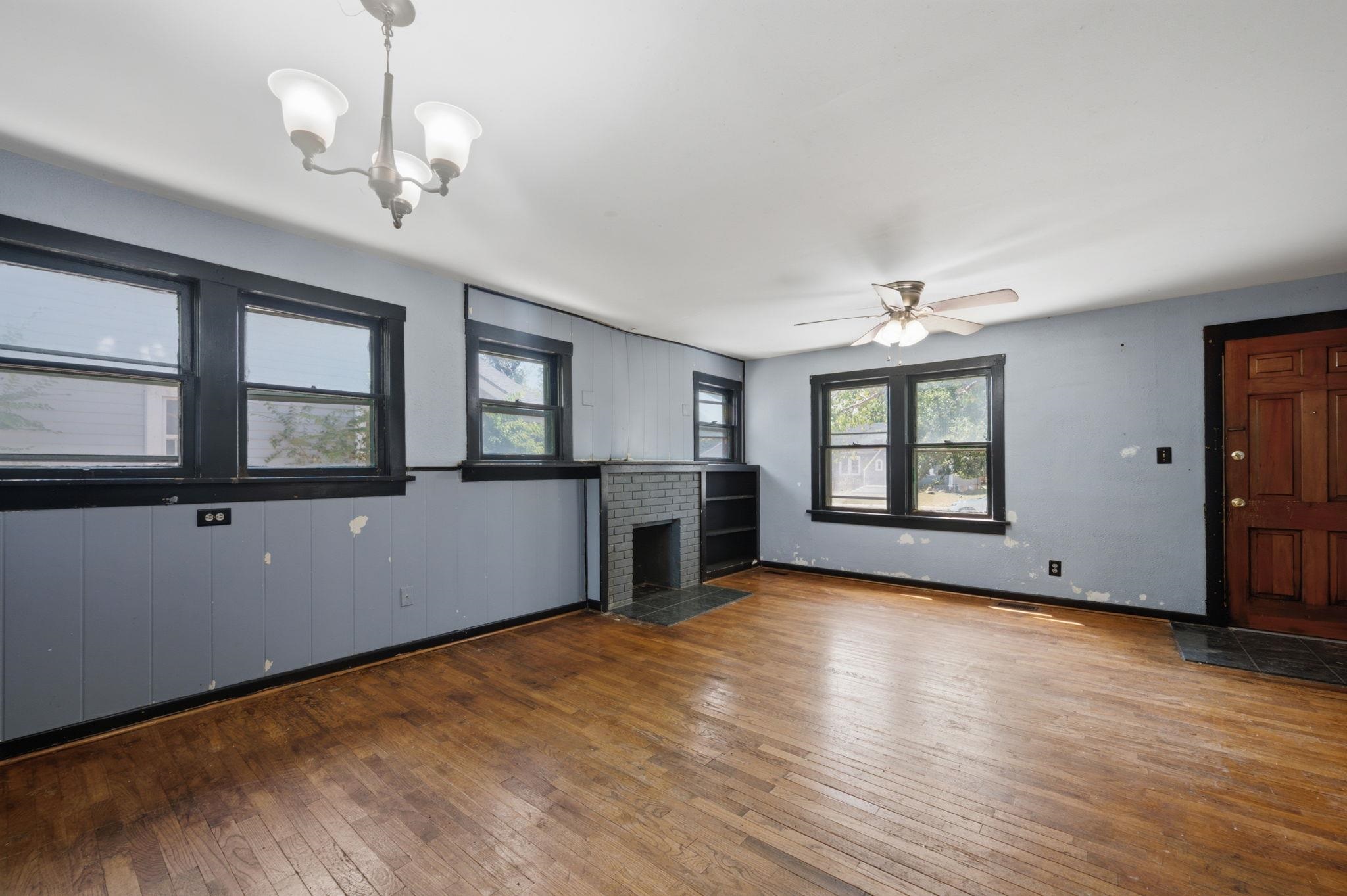 124 N Richmond Property Photo 8