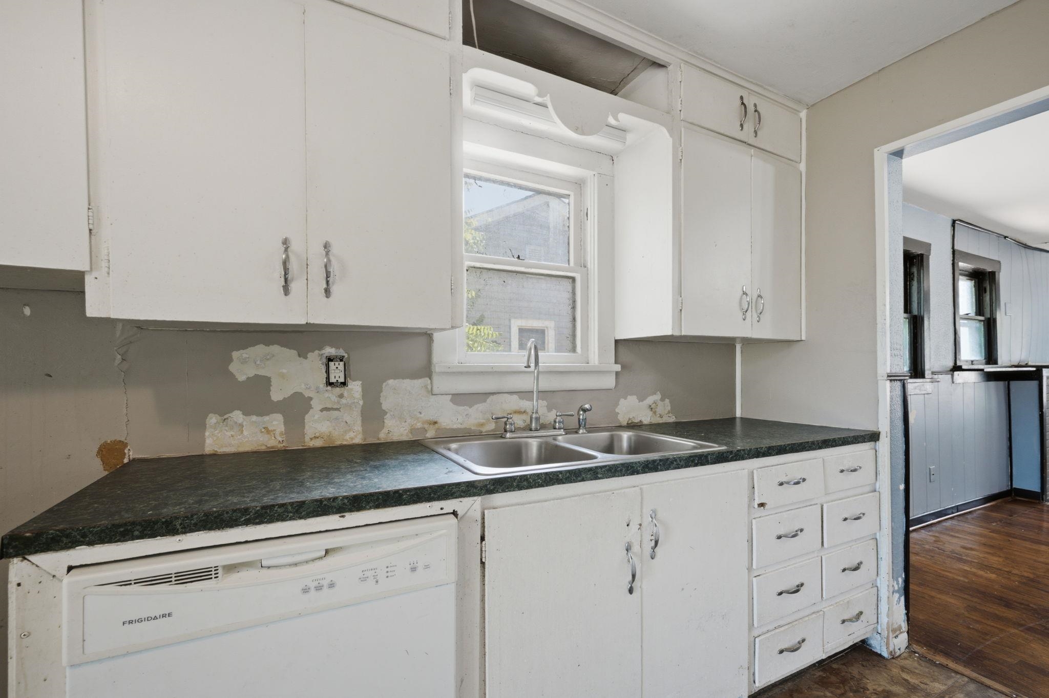 124 N Richmond Property Photo 11