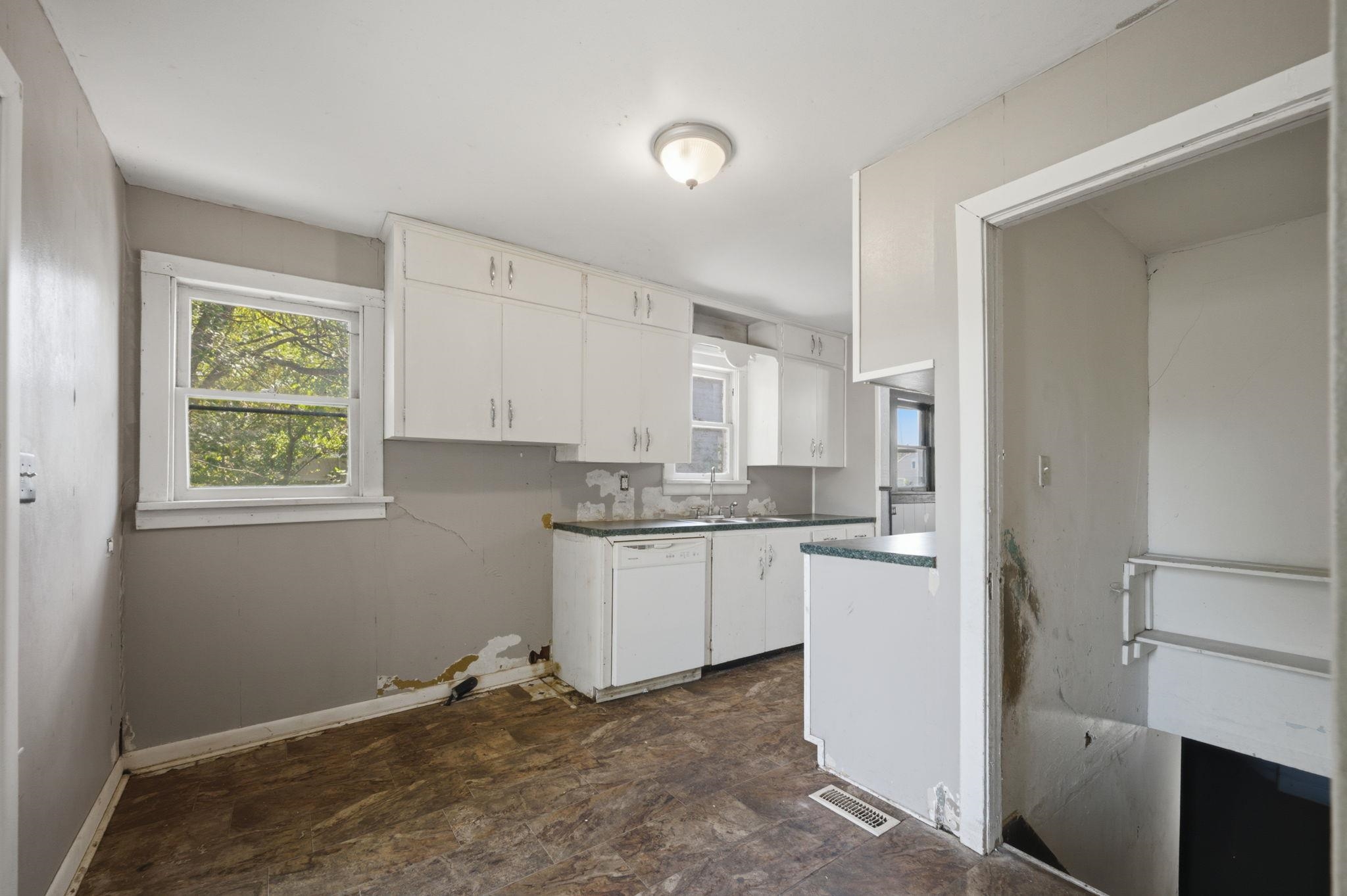 124 N Richmond Property Photo 12