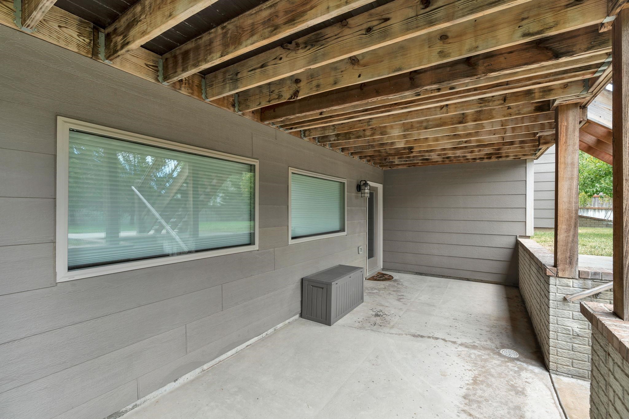 1619 N Lakeside Dr Property Photo 31