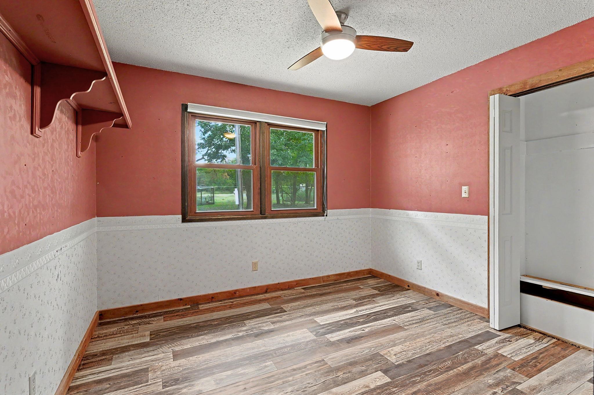 1404 N Greenwich Rd Property Photo 16
