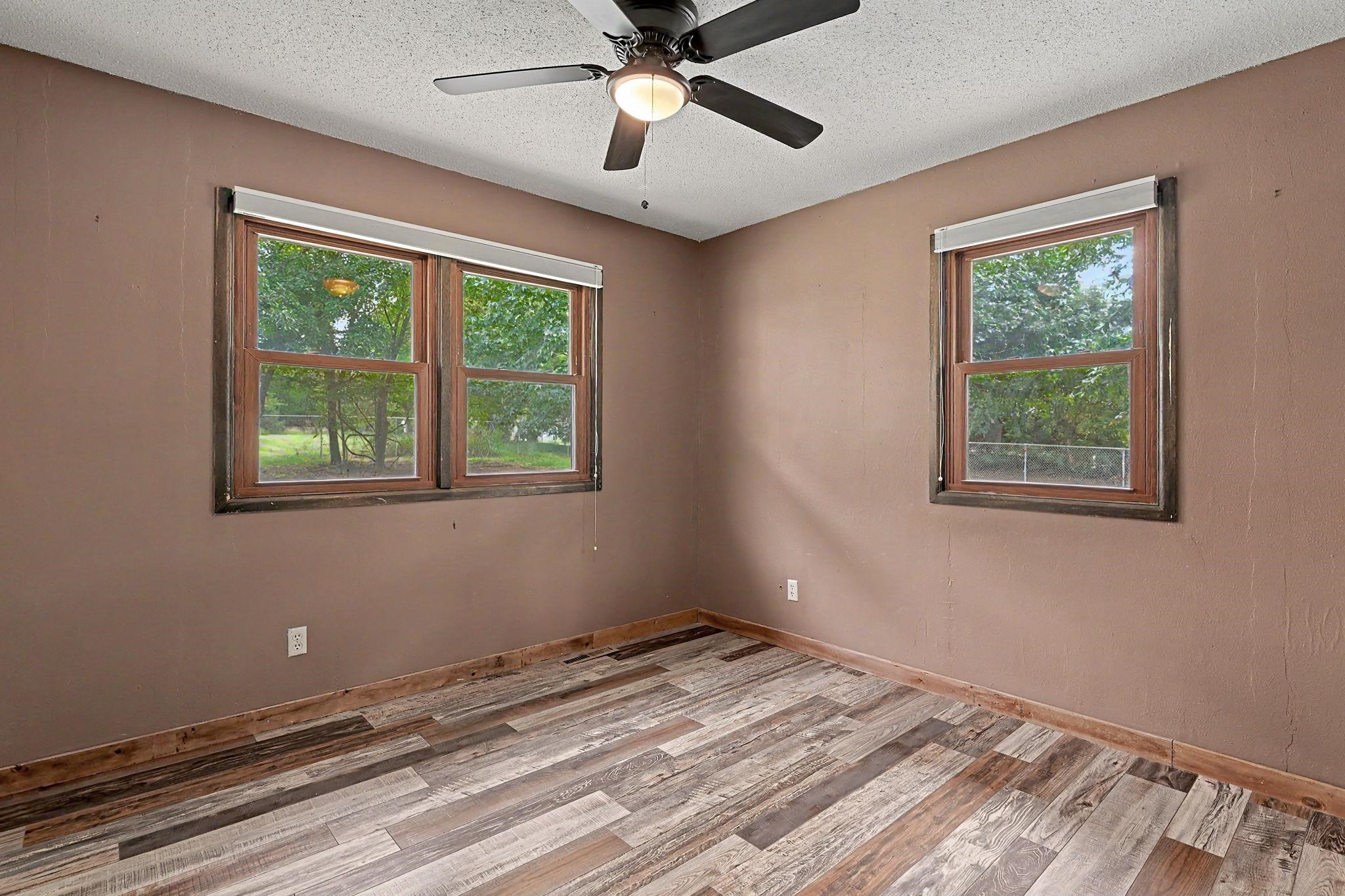 1404 N Greenwich Rd Property Photo 17
