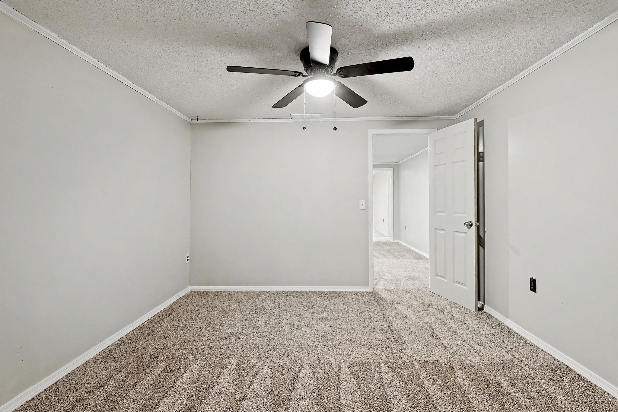 1404 N Greenwich Rd Property Photo 23