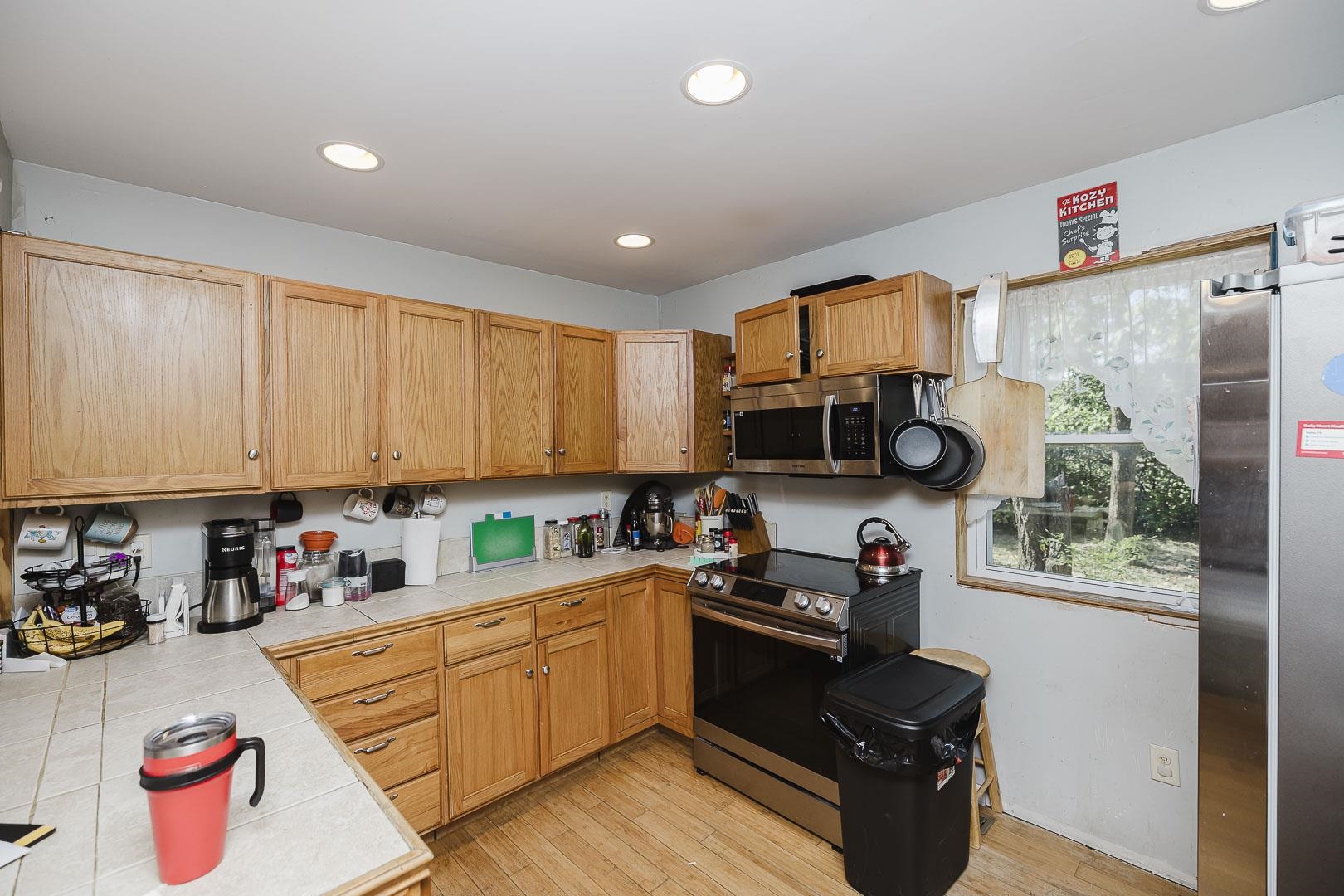 14330 W Macarthur Property Photo 4