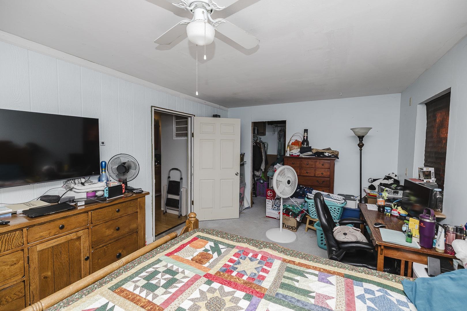 14330 W Macarthur Property Photo 7
