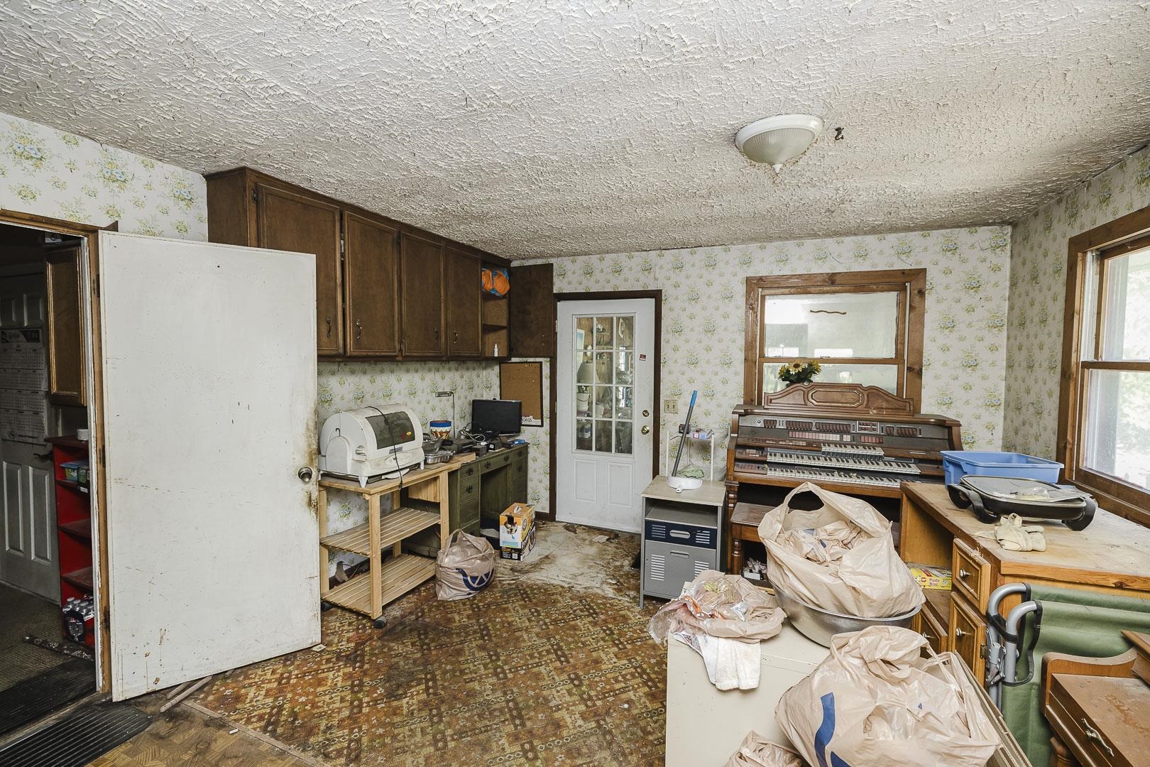14330 W Macarthur Property Photo 18