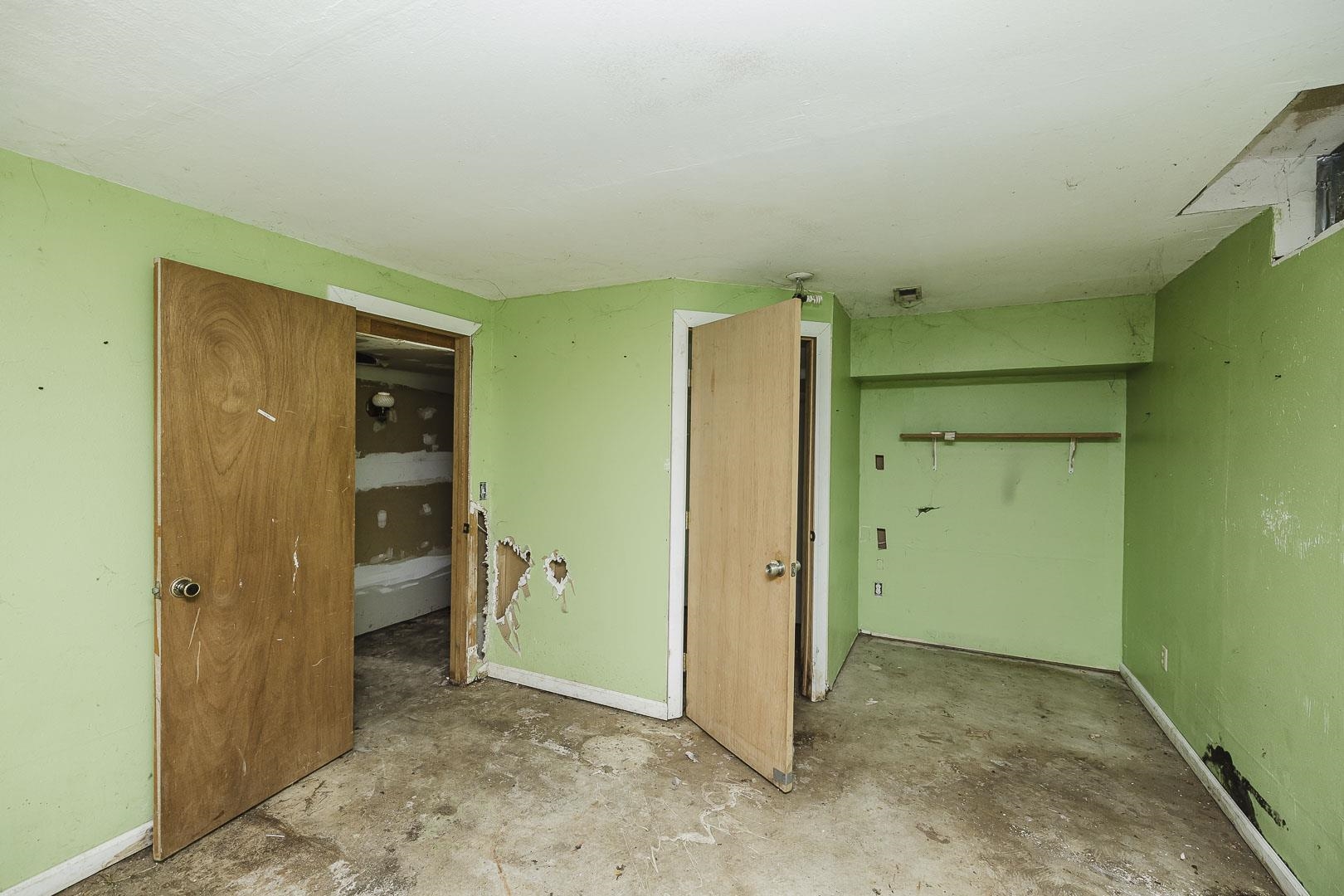 14330 W Macarthur Property Photo 25
