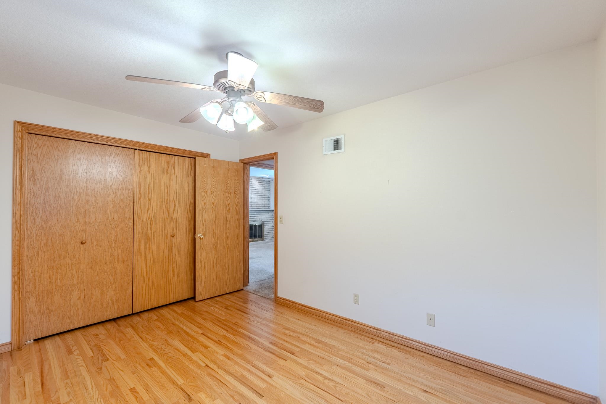 917 W Grand Property Photo 12