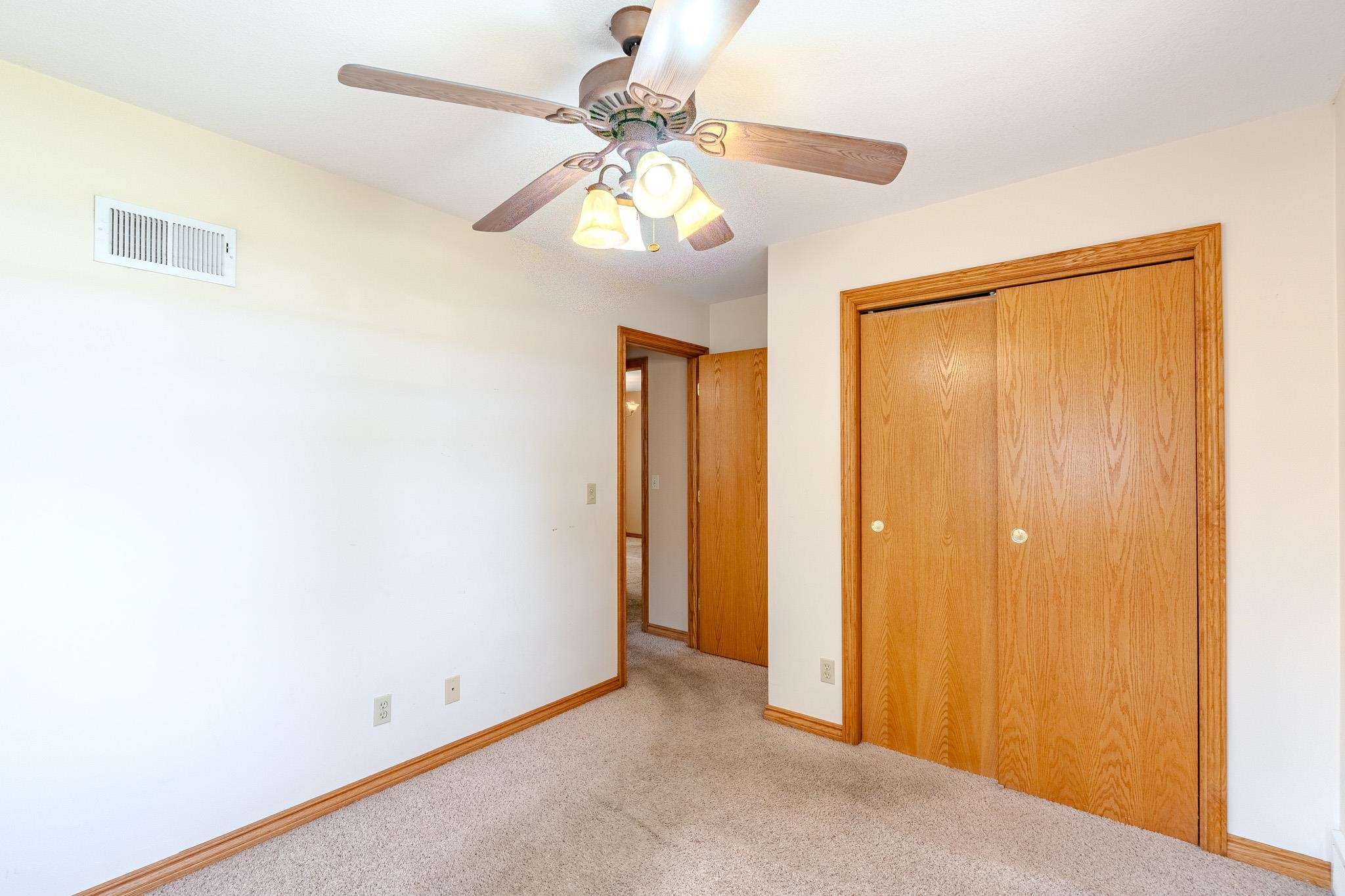 917 W Grand Property Photo 15