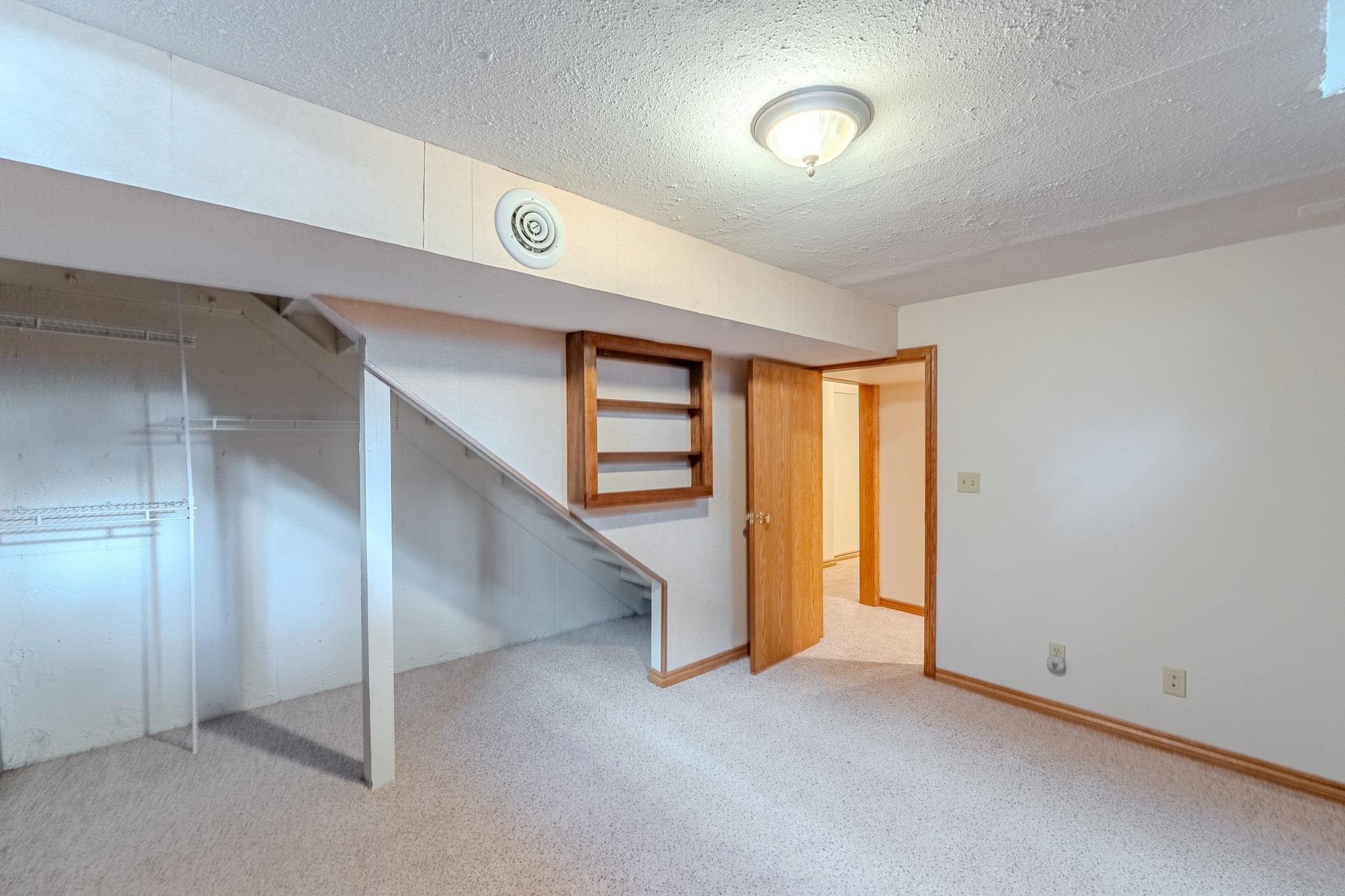 917 W Grand Property Photo 18