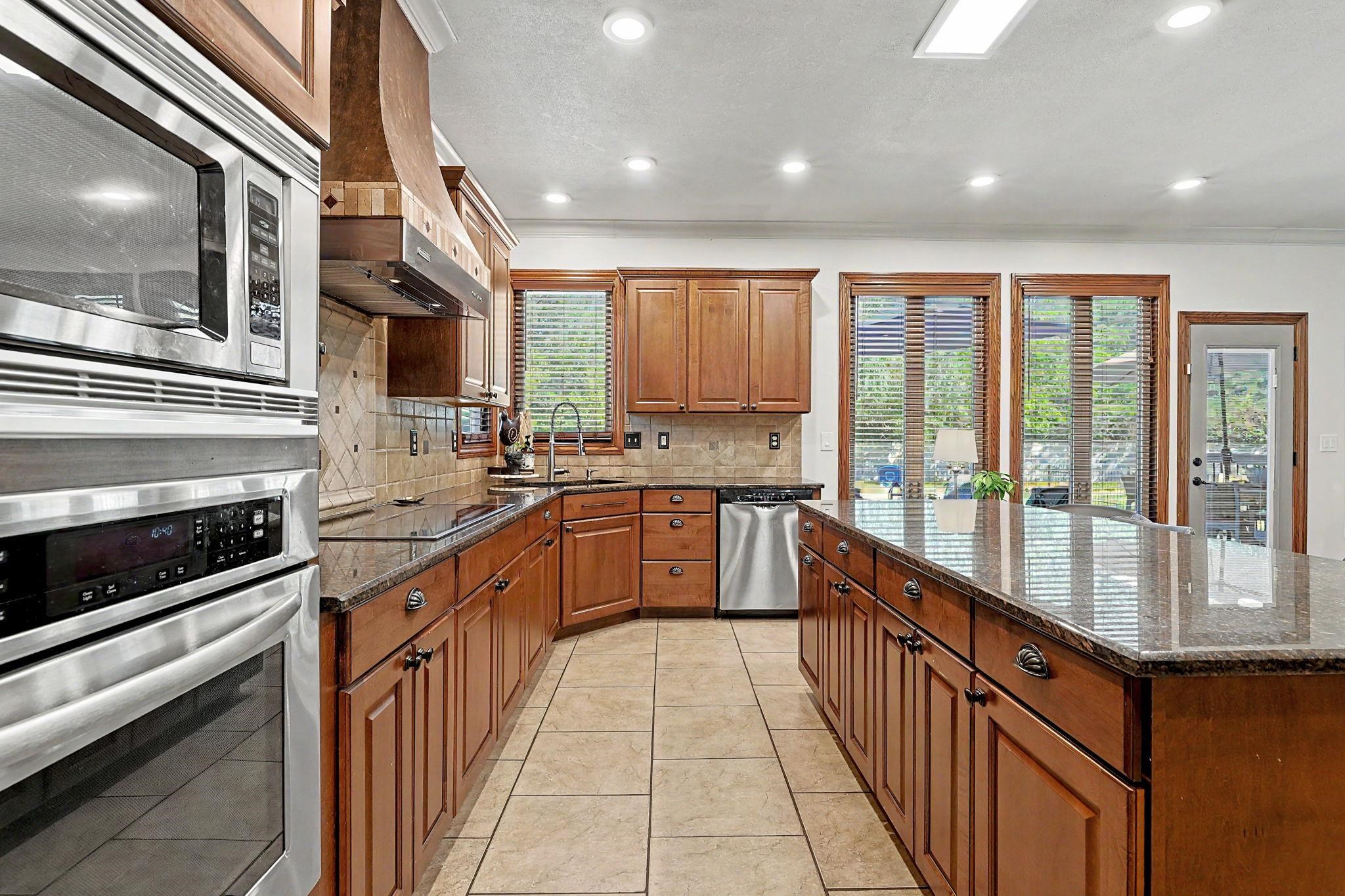 7802 E Champions Cir. Property Photo 13