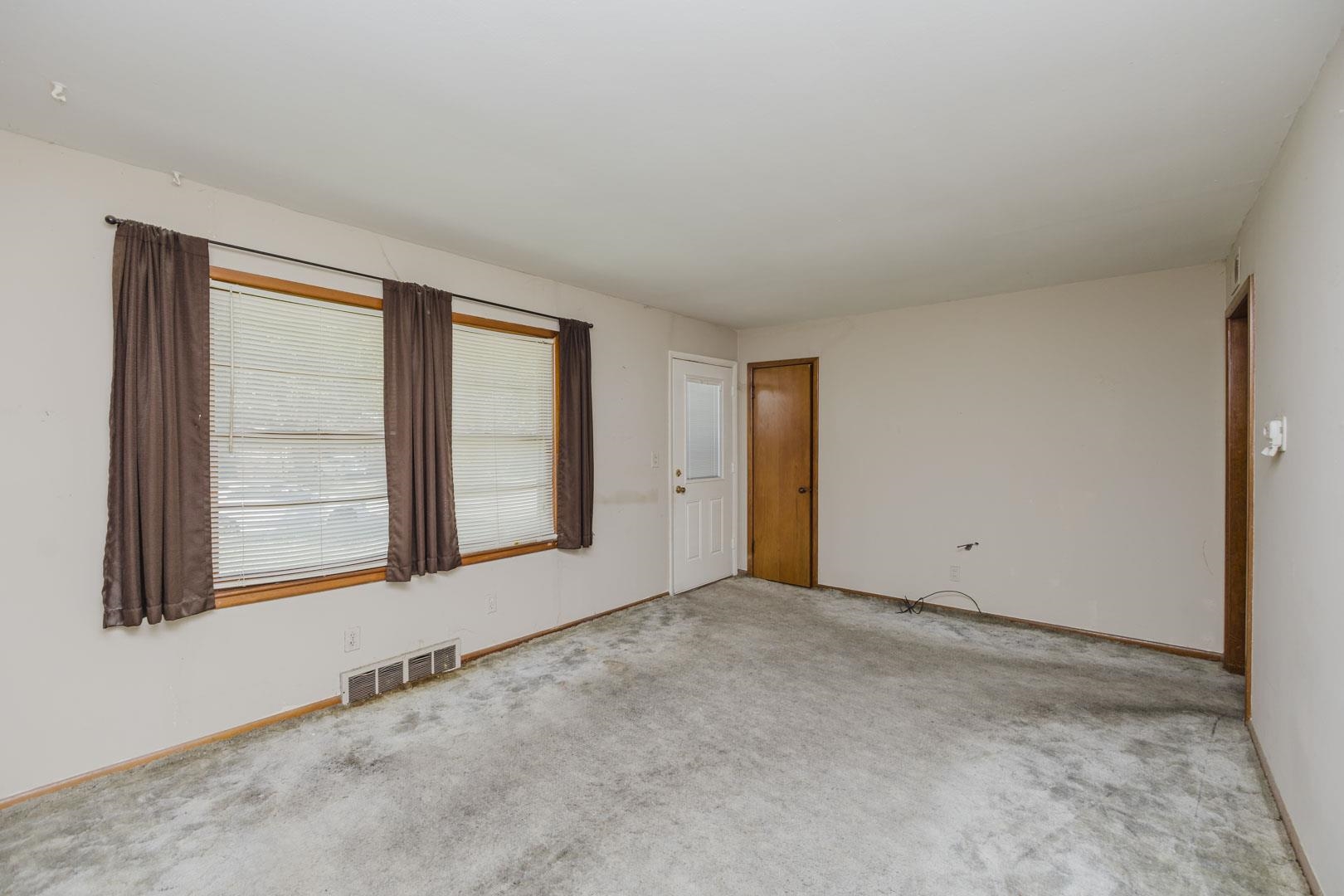 951 N Derby Property Photo 4