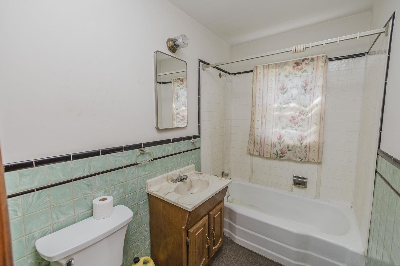 951 N Derby Property Photo 14
