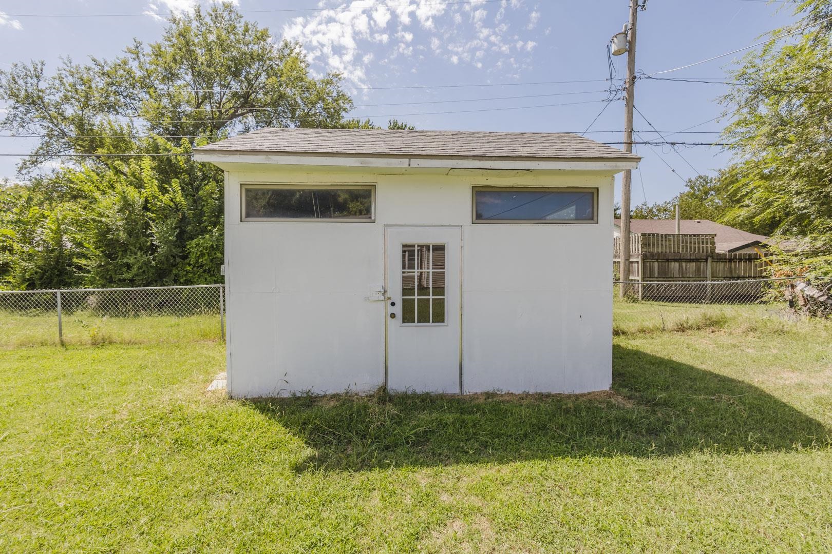 951 N Derby Property Photo 25