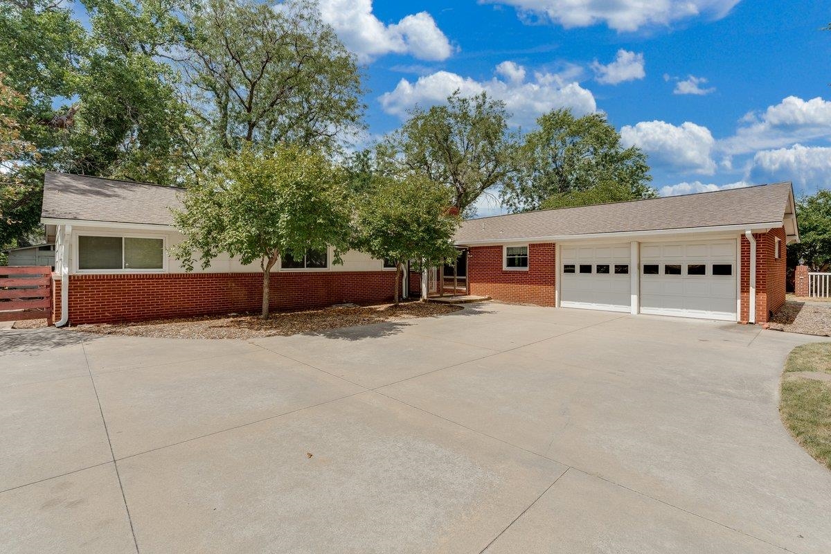 1641 N Womer Dr. Property Photo 2